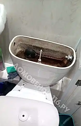 Замена арматуры унитаза